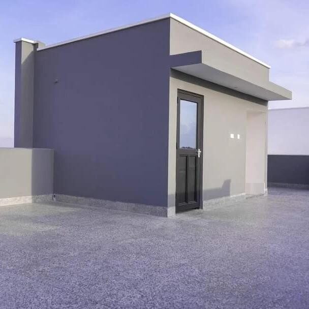 Grey-painted rooftop structure on the maisonette terrace